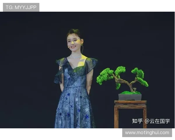 《翡翠明珠》:星光璀璨,众星云集,一场跨越时空的荧屏盛宴